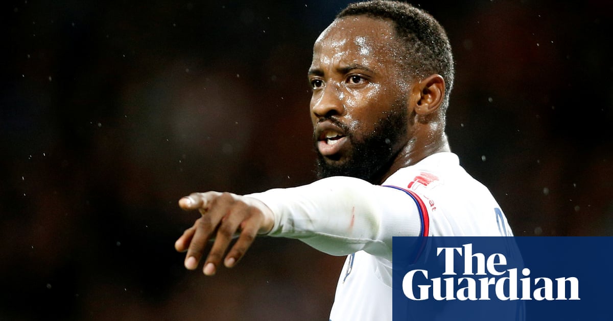 Chelsea target Lyon’s Moussa Dembélé to boost Lampard’s attacking options