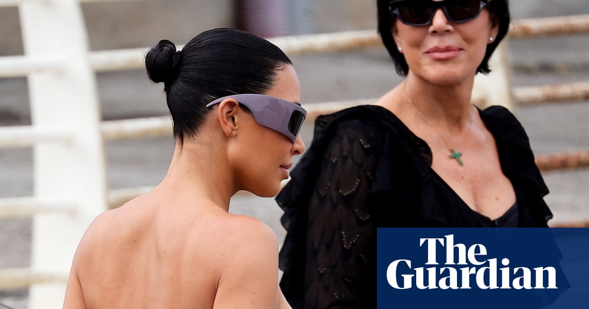 Kardashians, critics and copycats kick off 40m Bezos wedding bash