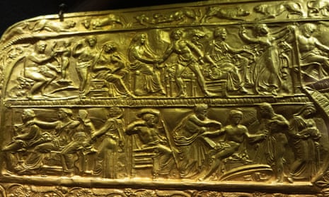 A copy of the fourth century B.C. golden ritual quiver, an ancient treasure from a Scythian king’s burial mound, is exhibited in the Museum of Historical Treasures in Kyiv, Ukraine, on 2 September 2022. Fearing Russian troops would storm the city, museum employees dismantled exhibits, carefully packing away artefacts into boxes for evacuation. For now, the museum is just showing copies.