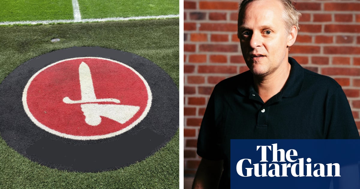 The life and times of Barney Ronay – Football Weekly Extra