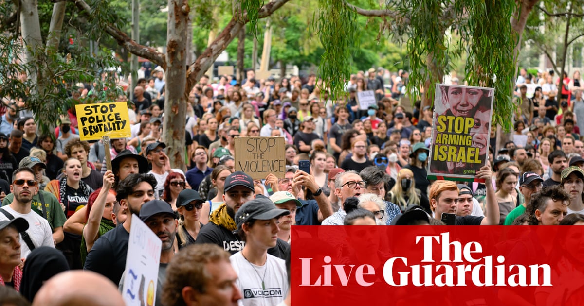 Australian politics live: Minns defends police actions at protest in ‘impossible situation’; PM ‘devastated’ by scenes in Sydney and Melbourne
