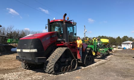 John Deere will let farmers repair their own equipment - Marketplace