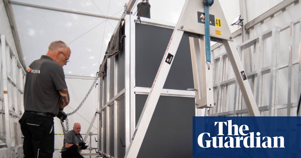Test runs and a shock-absorbing cage: how Bayeux tapestry was moved to UK
