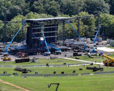 Aerial view of cranes being used to construct the stage