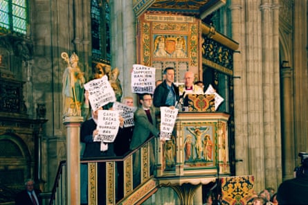 Gay rights activists from Outrage!, led by Peter Tatchell (in blue shirt), stormed the cathedral on Easter Sunday, 12 April 1998, using archbishop George Carey’s mic to denounce the church’s homophobia.