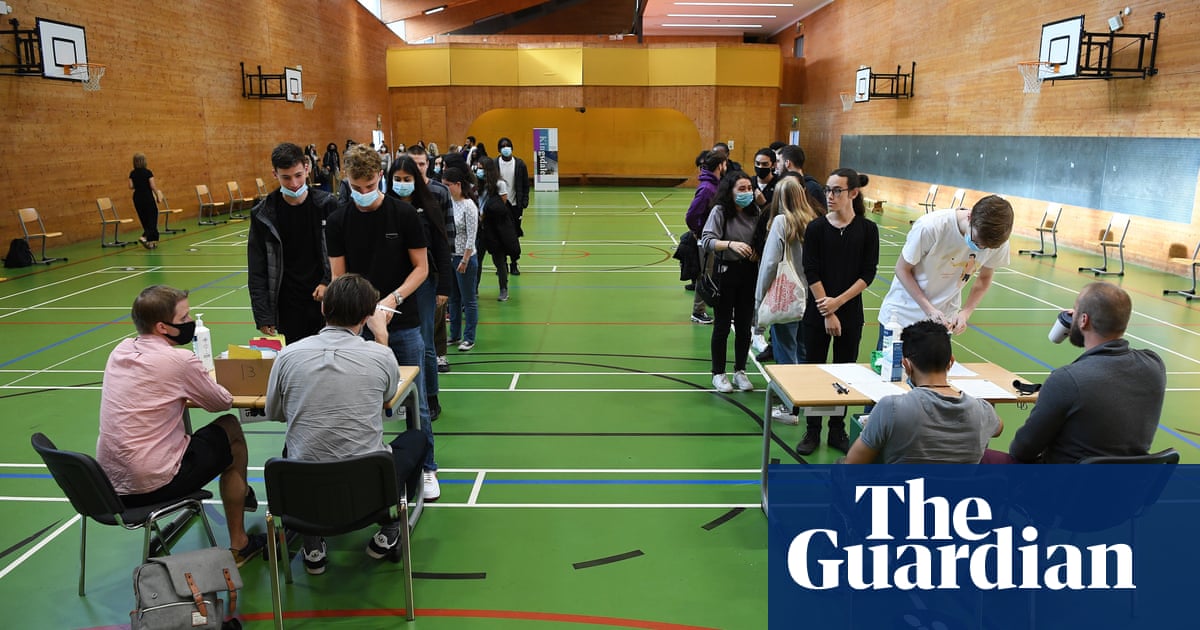 Offer rate for A-level students applying to top universities falls to 55%
