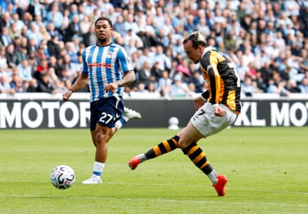 Liam Millar scores for Hull.