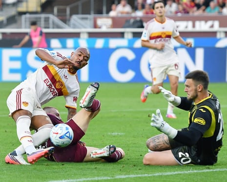 Donyell Malen (left) opens the scoring against Torino last weekend.