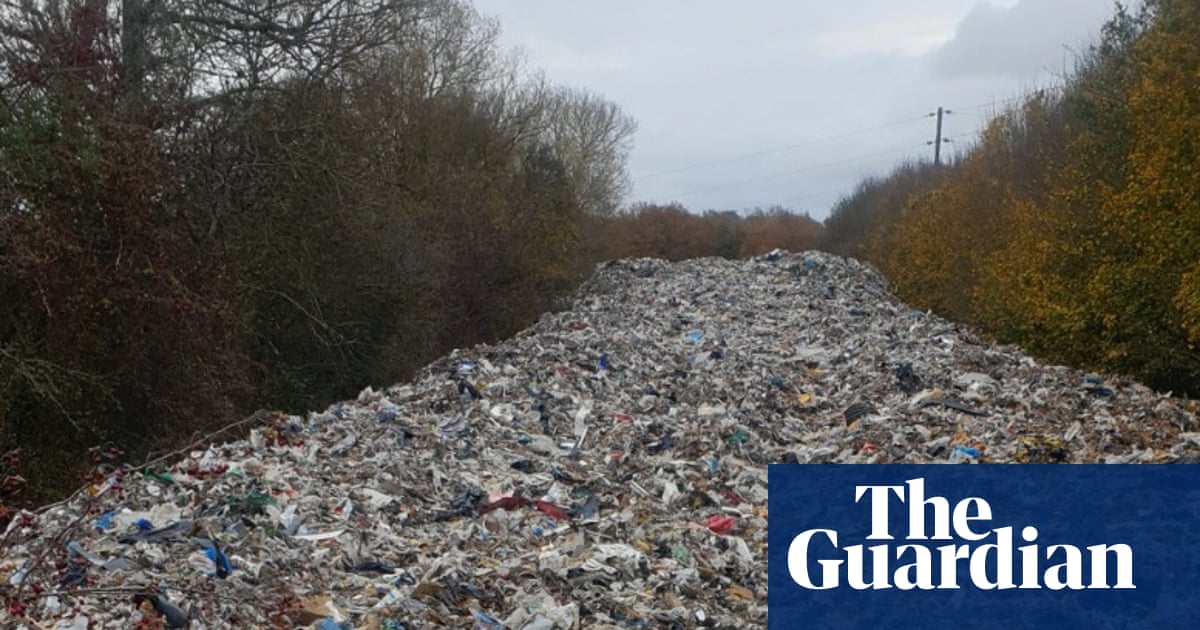 Fly-tippers dump ‘mountain’ of waste in Oxfordshire field