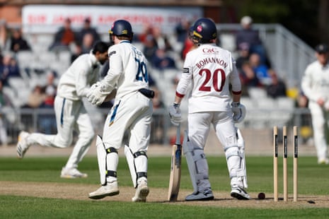 बोहनोन को बशीर ने बोल्ड आउट किया!