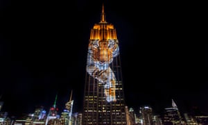A tiger projected onto the Empire State Building.