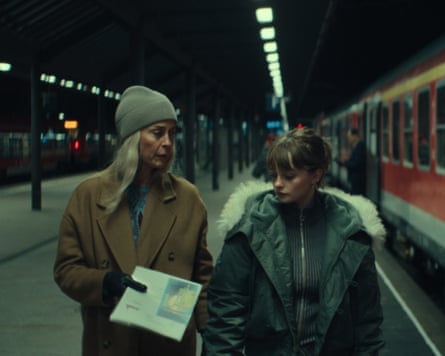 Susanne Wolff’s character Meret Schäfer with Maja Bons as Nina Schäfer.