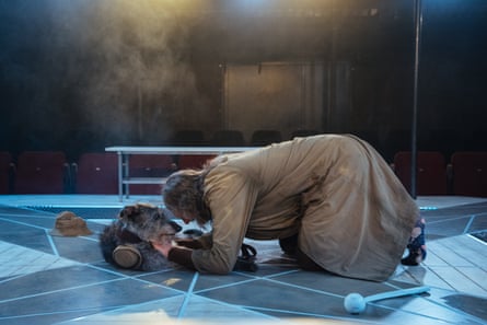 Stu McLoughlin as Launce with Lossi as Crab.