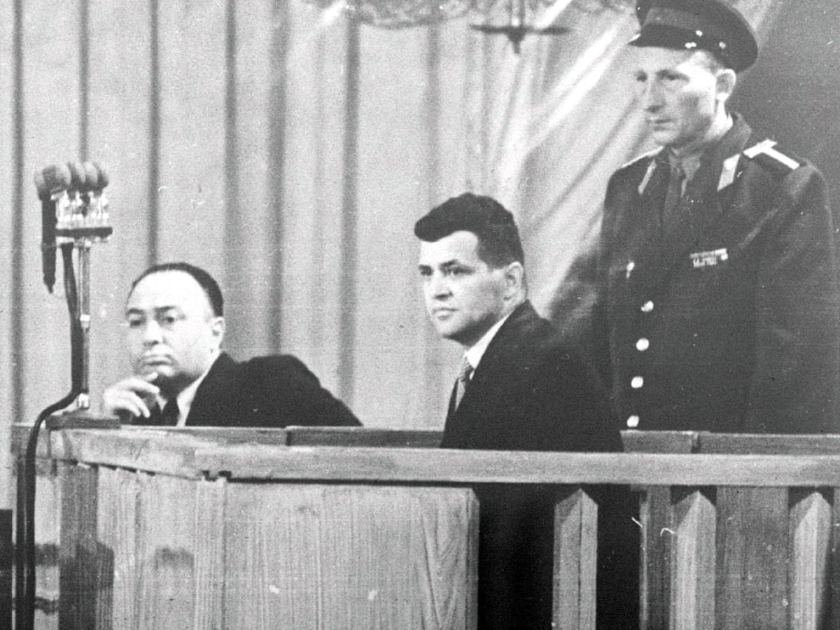 Trial Of U 2 Spy Plane Pilot Gary Powers Begins Archive 1960 Espionage The Guardian