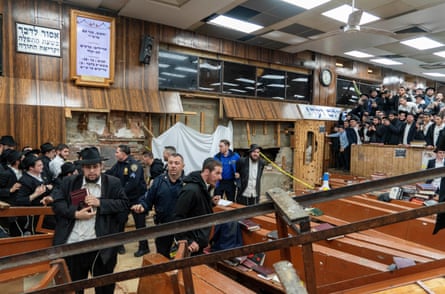 A group of Hasidic Jewish men were arrested on 8 January amid a dispute over a secret tunnel built beneath the historic Brooklyn synagogue.