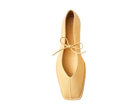 An Alohas Sway Vanilla Leather Ballet Flat with mid foot elastic bow.