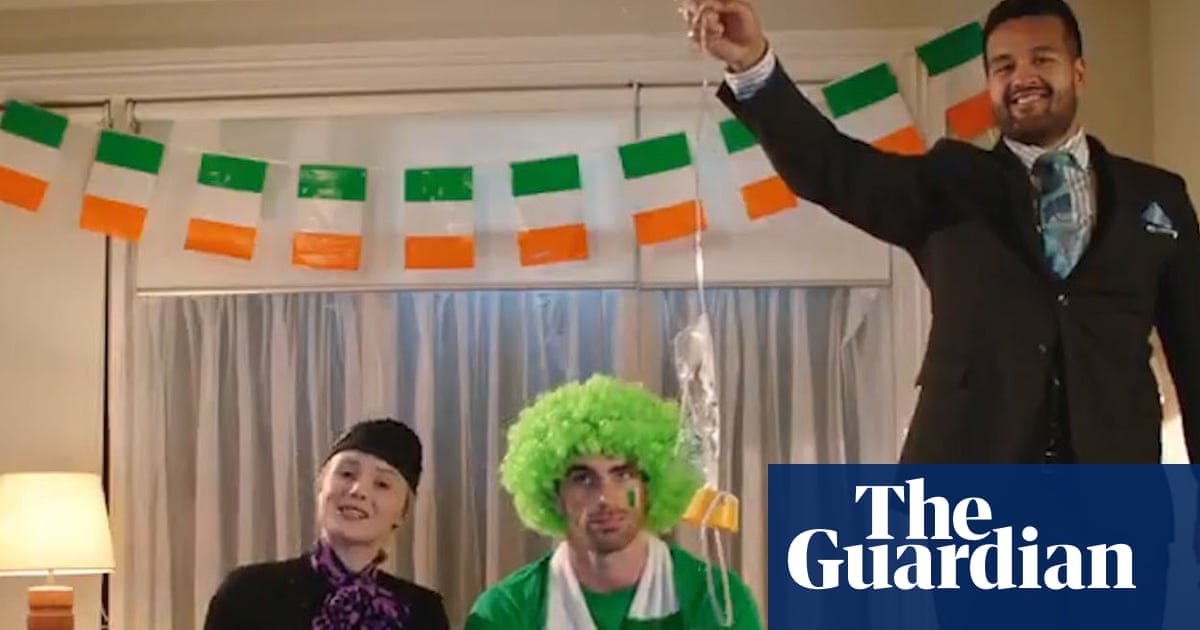 Air New Zealand pokes fun at Ireland fans before Rugby World Cup quarter-final – video