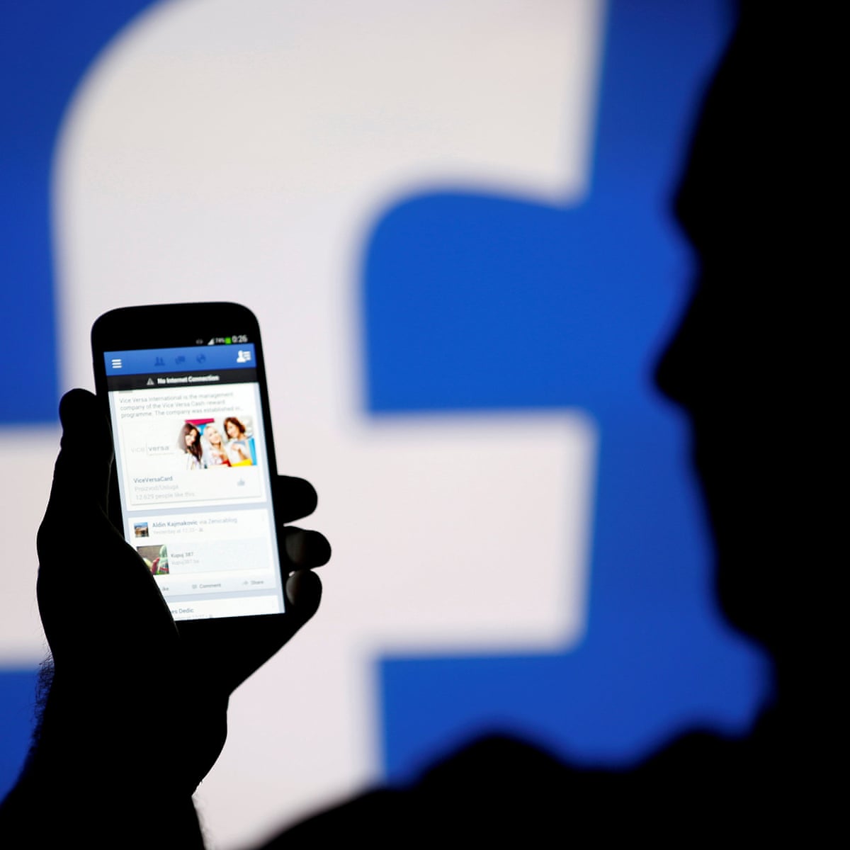 Facebook Users Vexed By Sound On Autoplaying Videos Here S How To Stop It Facebook The Guardian