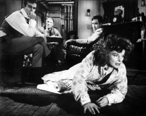 Dean Stockwell, Ralph Richardson, Jason Robards and Hepburn in Long Day’s Journey Into Night.