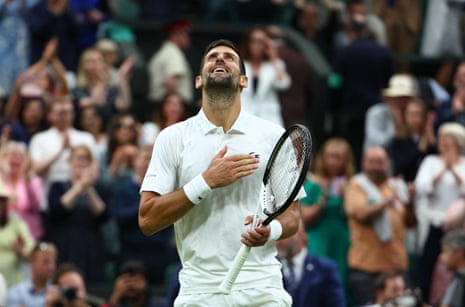 Djokovic bate Sinner e fará final de Wimbledon com Alcaraz, que supera  Medvedev na outra semi - Estadão