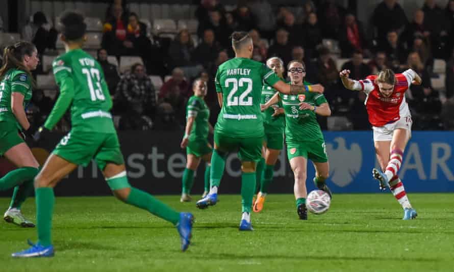 Premier League and FA Cup: 10 talking points from the weekend | FA Cup 3 Vivianne Miedema (right) scores Arsenal’s fourth.
