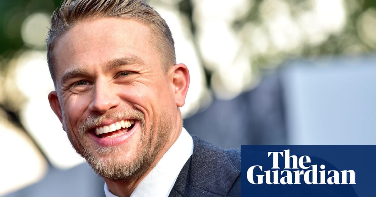 Charlie Hunnam When Beckham Came On Set Tough Guys Turned Into