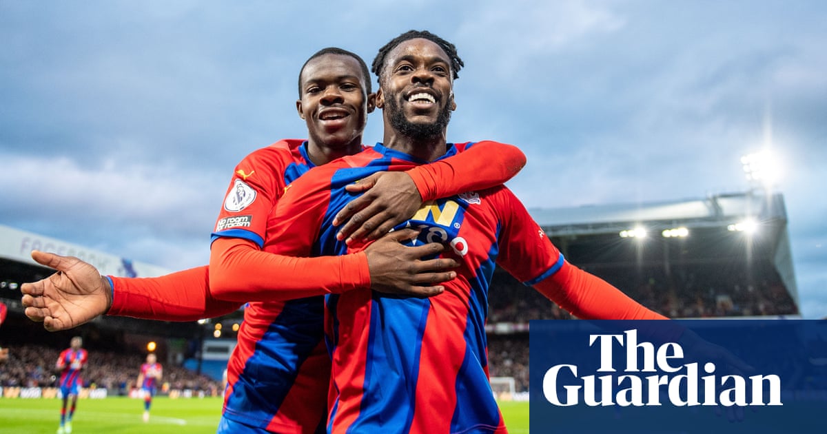 First-half blitz carries Crystal Palace to comfortable win over hapless Norwich