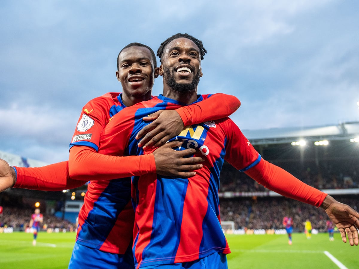 First-half blitz carries Crystal Palace to comfortable win over hapless Norwich | Premier League | The Guardian