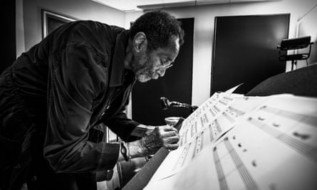 Ron Carter: Finding the Right Notes.