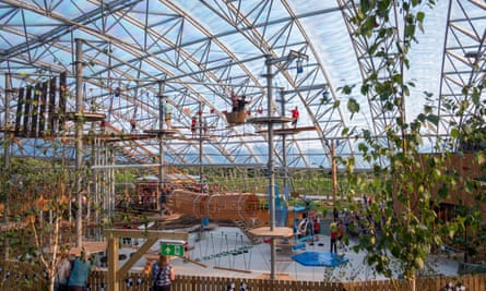 Outdoorsy activities on offer in the innovative Serendome, whatever the weather.