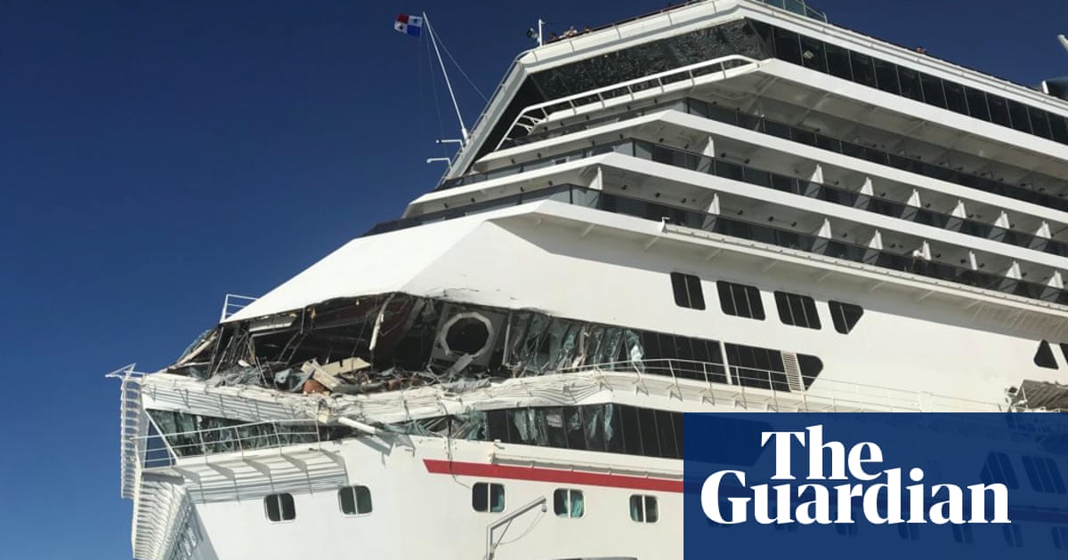 Two Carnival Cruise Ships Collide In Mexico S Caribbean Port