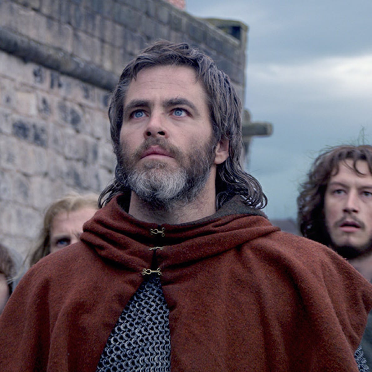 Outlaw King review – Chris Pine fronts up for some macho medieval bombast | Toronto film festival 2018 | The Guardian