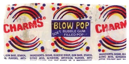 Charms Blow Pop.