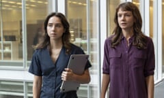 This image released by Universal Pictures shows Zoe Kazan as Jodi Kantor, left, and Carey Mulligan as Megan Twohey in a scene from "She Said." (JoJo Whilden/Universal Pictures via AP)