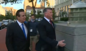 Manafort entered the FBI field office in Washington at 8.15am, accompanied by his lawyer.