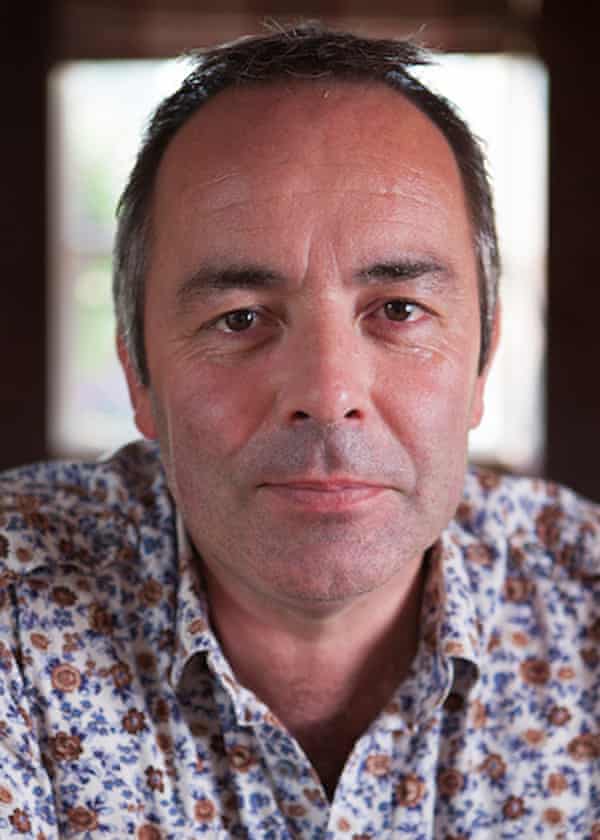 Lee Worsley هو شريك في ملكية ثلاث حانات في دورست