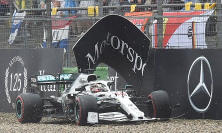 Lewis Hamilton damaged a front wing in crashing