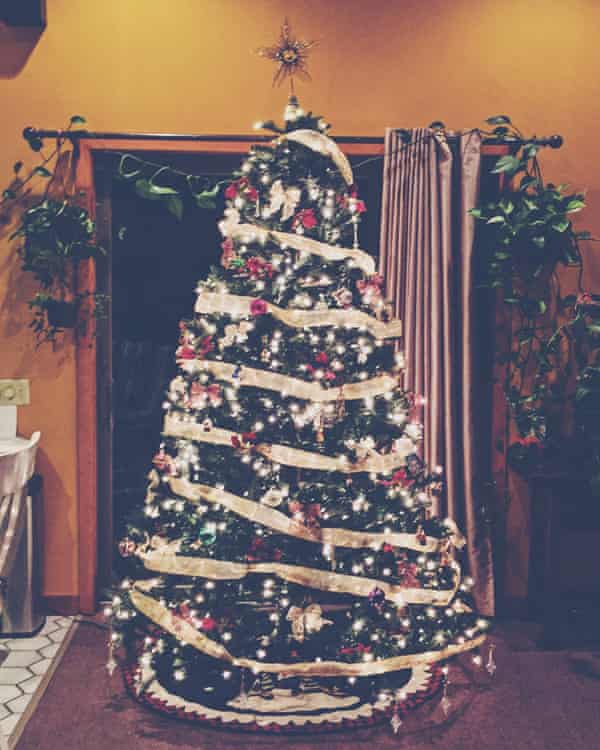 C7 Bulbs Or C9s How Christmas Lights Became A Nerdy Obsession Christmas The Guardian Christmas Lights Spare Bulbs Homebase 2021