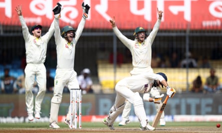 Australian fielders appeal for the wicket of Ravindra Jadeja