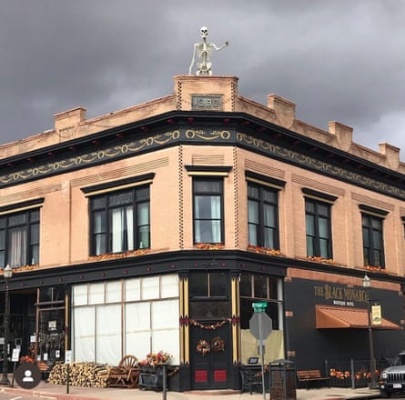 فندق ذا بلاك مونارك.