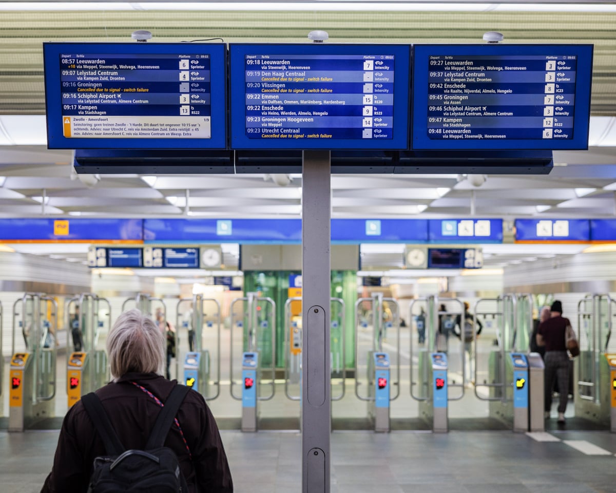 Passenger information at Zwolle station. No trains are running in parts of the country due to a disruption that originated at 13 locations on the tracks in the central Netherlands.