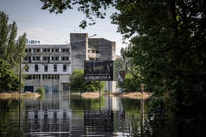 Rising flood water in central Kherson around 300 meters from the Dnipro river