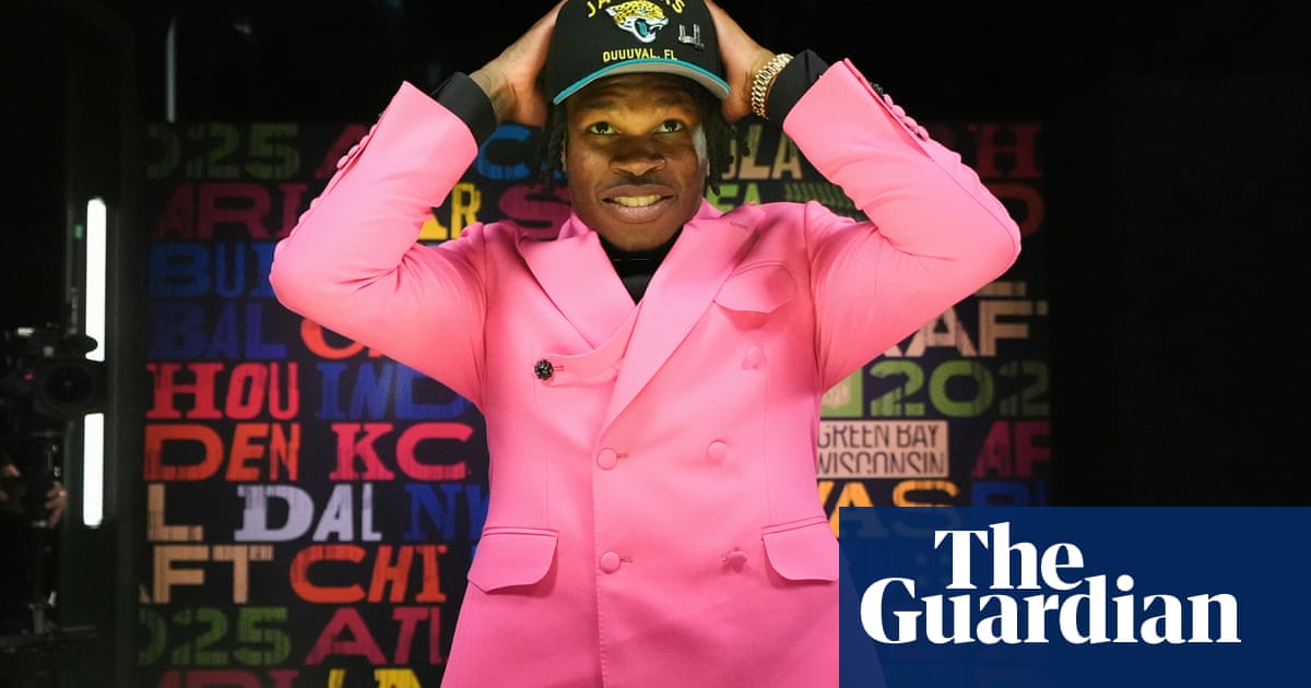 NFL draft: Jags trade up for Travis Hunter as QB-needy teams pass on Shedeur Sanders