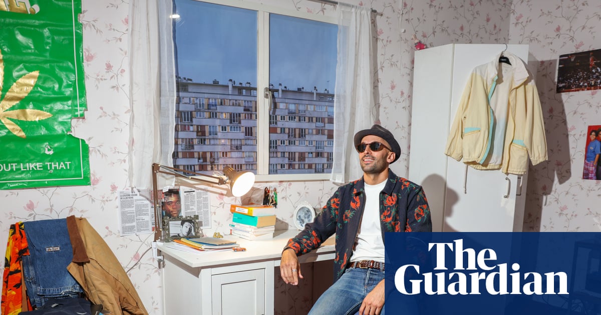 Bridge to the past: JR to wrap Pont Neuf again, 40 years after artistic forebears