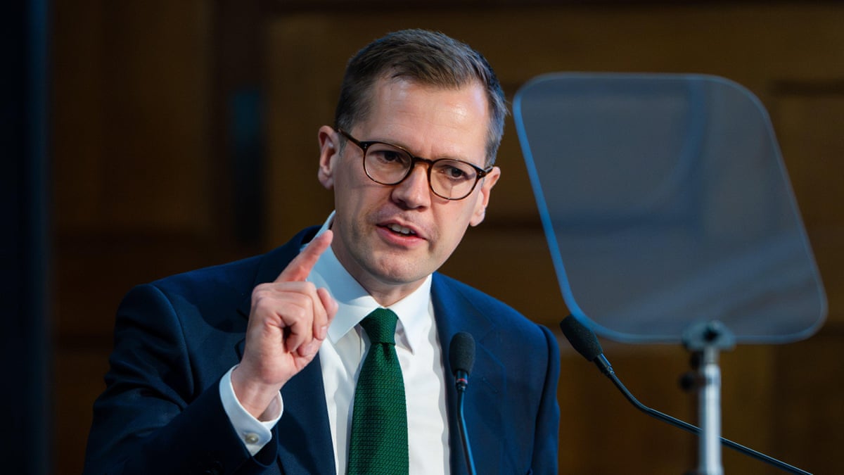 Robert Jenrick gives Reform UK news conference – watch live