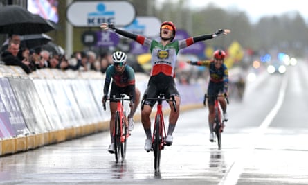 Elisa Longo Borghini celebrates victory in the women’s race