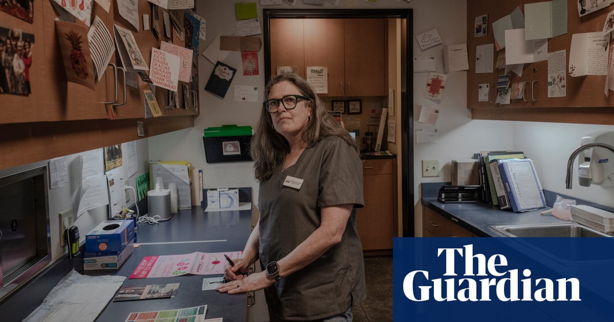 ‘I’m not afraid. Let’s do it’: the Arizona abortion clinic taking a stand for patients ‘I’m not afraid. Let’s do it’: the Arizona abortion clinic taking a stand for patients