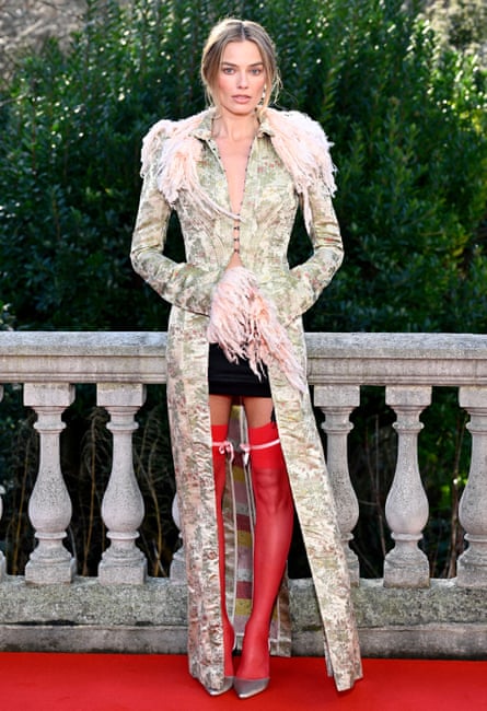 Margot Robbie attends the “Wuthering Heights” photocall at Spencer House on 04 February 2026 in London, England. (Photo by Gareth Cattermole/Getty Images)