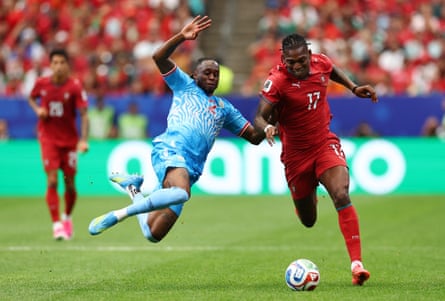 DR Congo’s Aaron Wan-Bissaka tackles