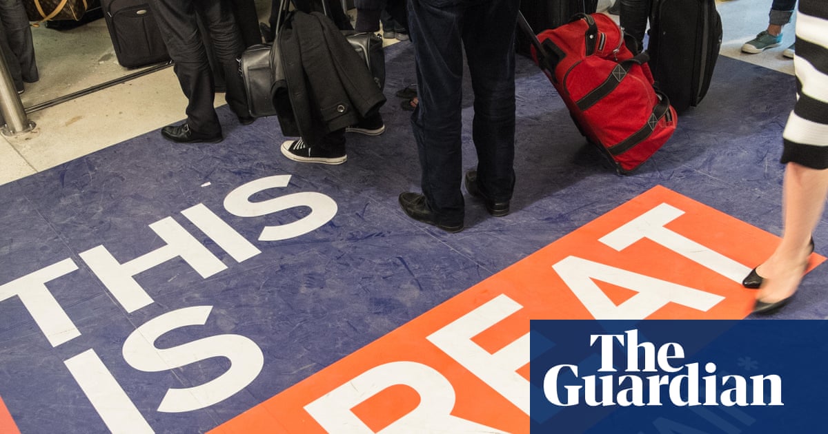 France and UK to increase staffing at border controls in effort to stave off travel chaos